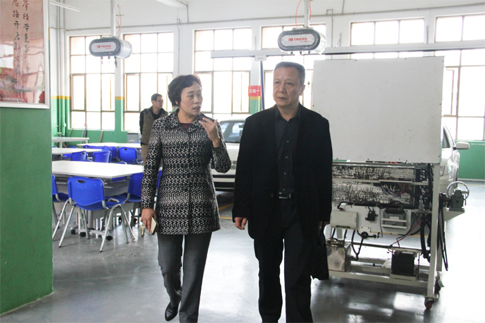 云南省教育厅领导到我校指导工作