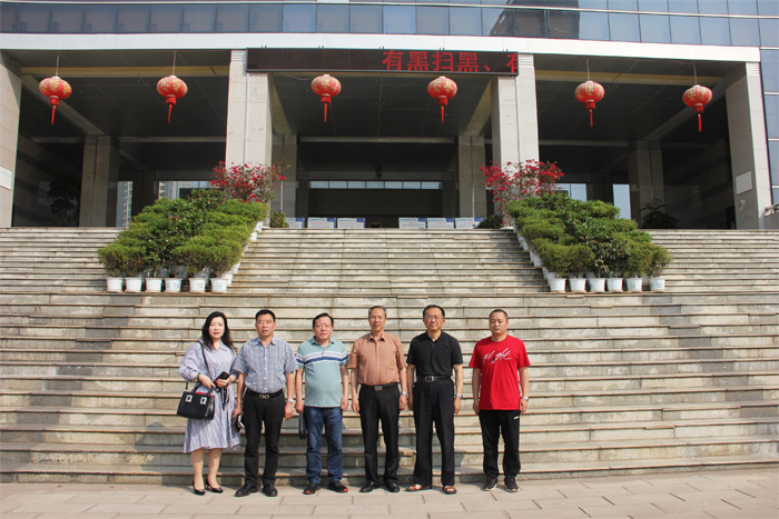 湖南领潮教育咨询有限公司代表团到我校开展校企合作交流