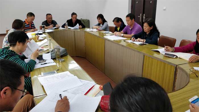 党委副书记、校长王宗舜同志给二支部上微党课