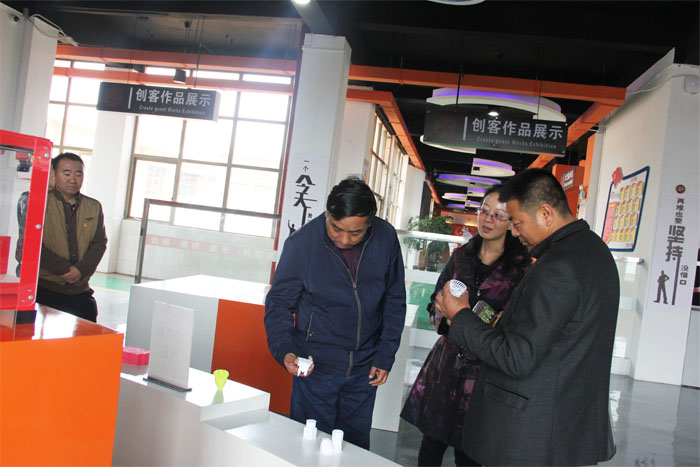 嵩明职业高级中学到我校参观交流党建工作