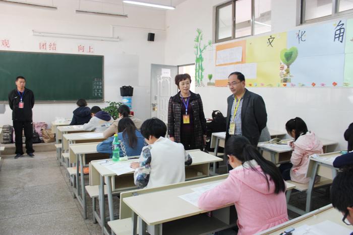  国家职业资格全国统一鉴定考试在我校顺利进行