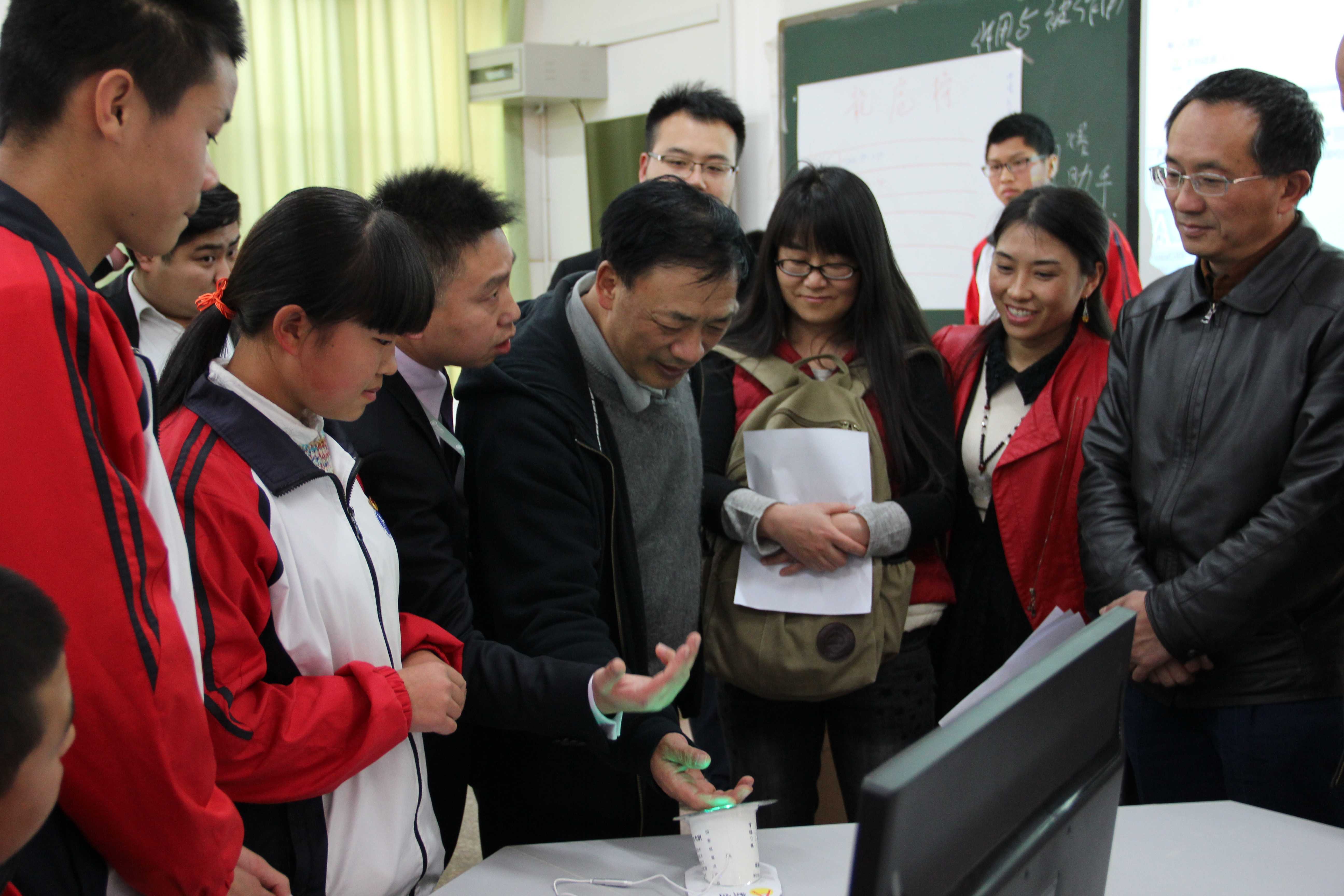 曲靖市发改委领导到校调研