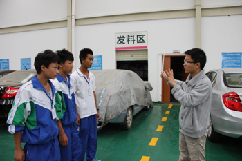 汽修专业深入开展&ldquo;前校后厂&rdquo;人才培养模式改革