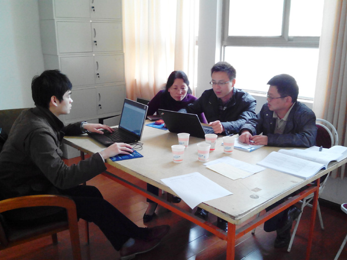 汽修专业项目组与示范校合作企业洽谈建设事宜