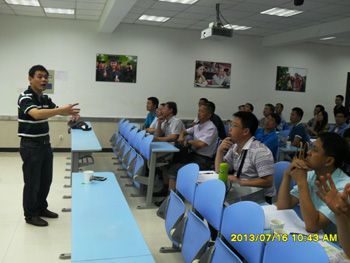 学校派出教师参加汽车专业骨干教师培训