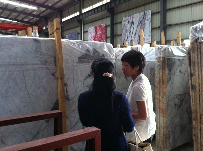 学校招就科前往罗平考察学生对口顶岗实习企业