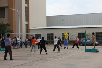 我校工会组织教职工排球比赛