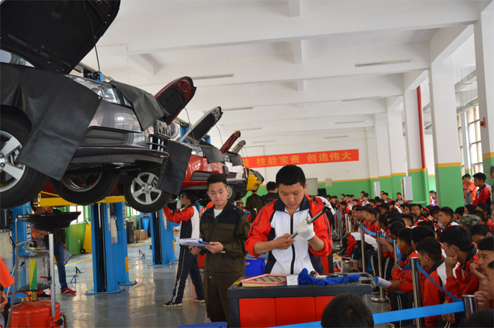 （人民日报）云南省曲靖应用技术学校 示范引领 产教融合 立德树人