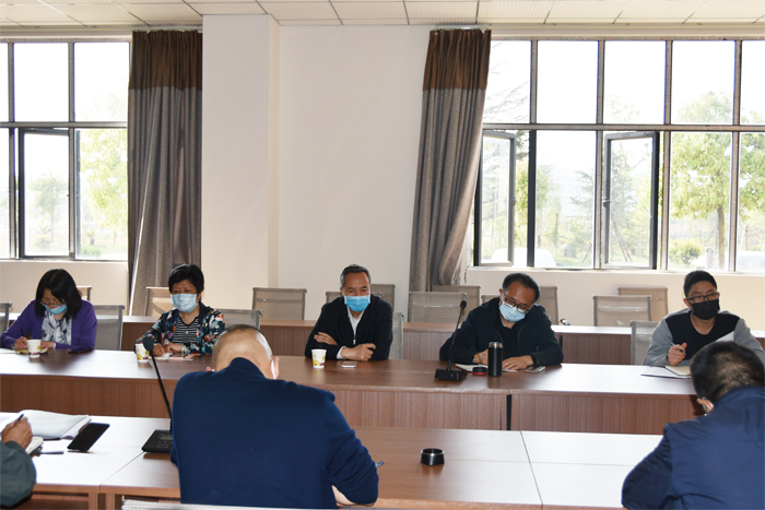 学校党委副书记、校长王宗舜同志到教学点检查指导疫情防控工作