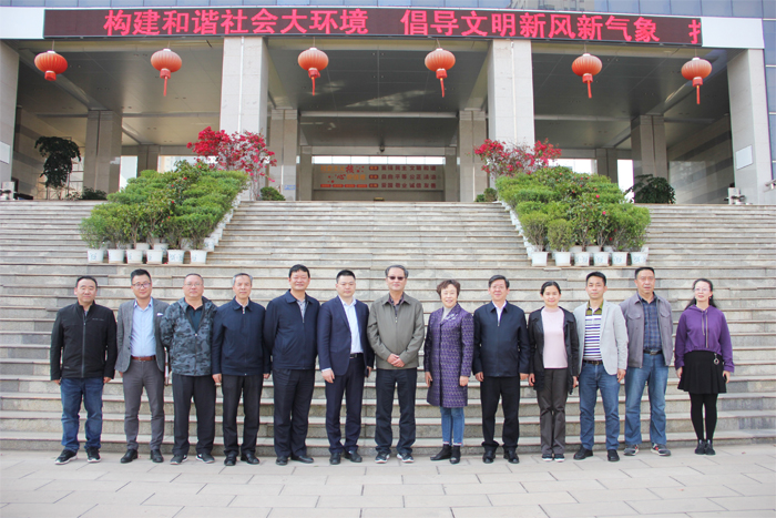 云南中华职教社专职副主任潘庆明一行到校考察指导