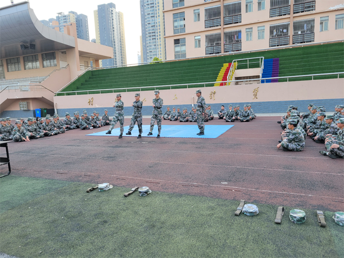 少年当磨砺  青春正飞扬 &mdash;&mdash;学校开展新生军事训练活动