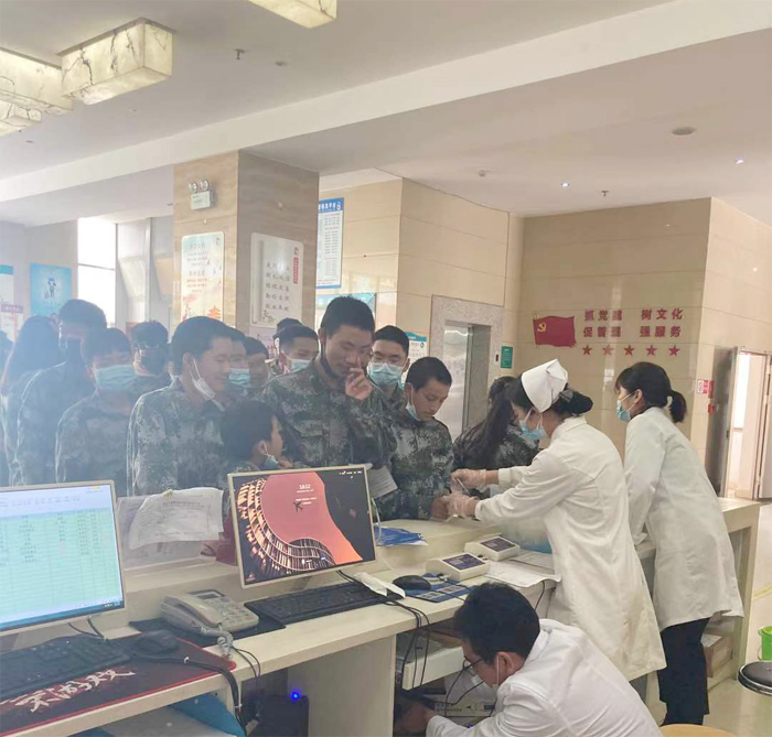 学校组织开展2021年春招学生健康体检活动