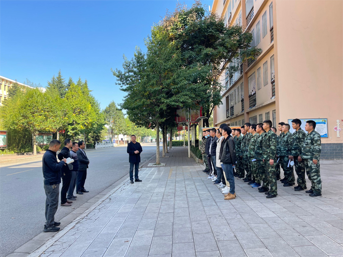 学校开展学生宿舍安全、卫生联合大检查