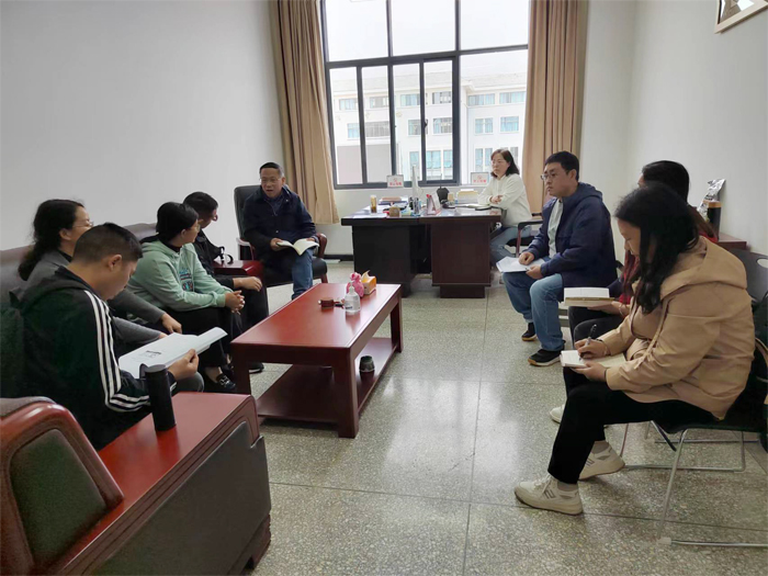 学校组织&ldquo;组团式&rdquo;帮扶教师到会泽职校开展帮扶活动