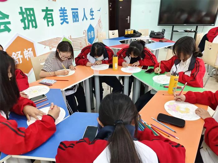 促进心理健康，守护美好未来&mdash;&mdash;学校举办精神卫生日心理健康教育系列活动