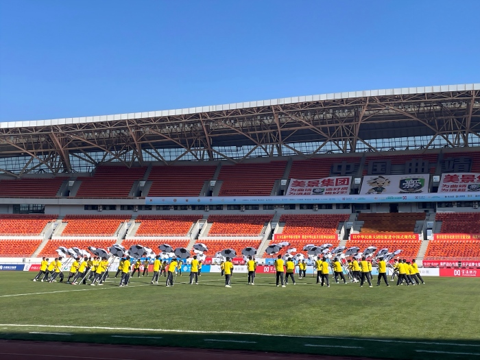 学校师生助力滇超联赛