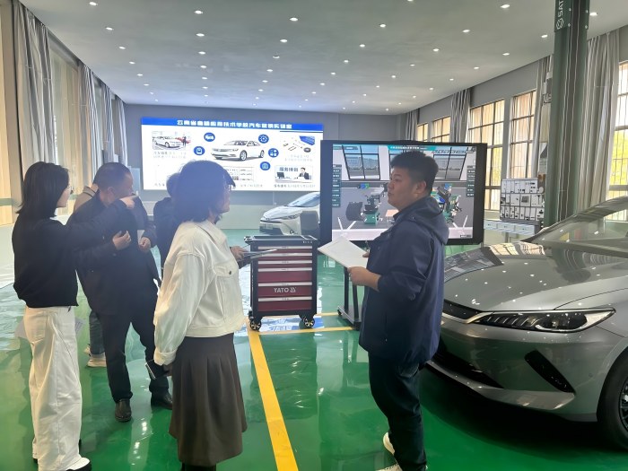 学校汽车营销与维修一体化&ldquo;金基地&rdquo;建成